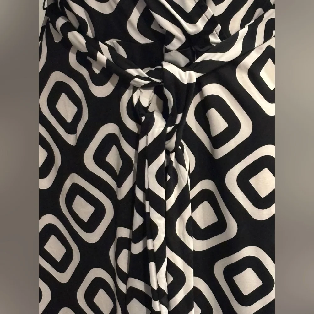 INC International Concepts Black and White Geometric Midi Dress - Picture 3 of 5